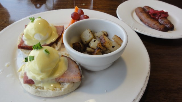 Eggs Benedict
